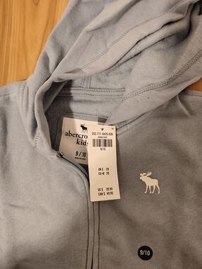 abercrombie kids light gray-blue zip hoodie with white moose - size 9-10